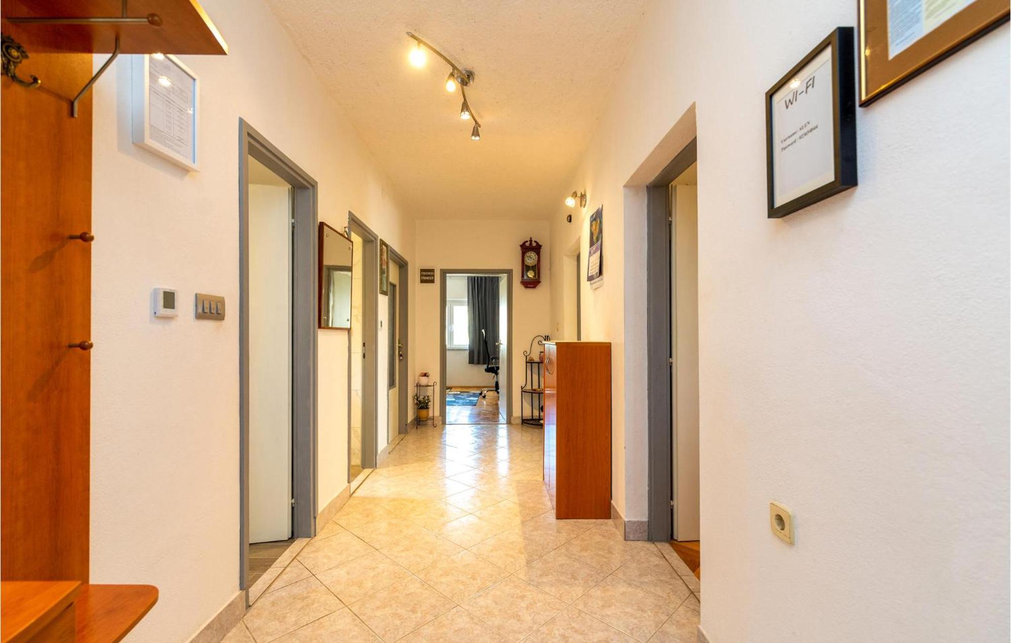 Three-Bedroom Apartment in Rovanjska Buitenkant foto